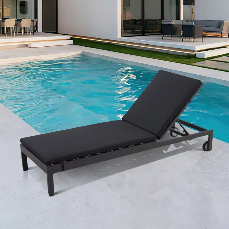 Outdoor Furniture Lounge Chair - Lettino Prendisole Moderno Nero per Esterni,